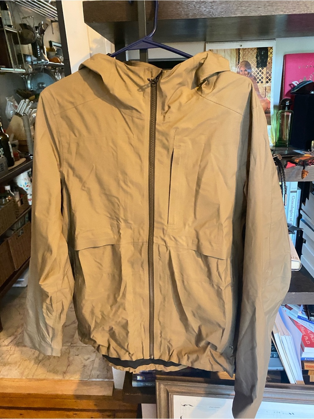 Lululemon Men’s Lightweight Hooded Rain Jacket in Khaki